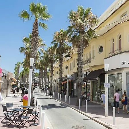 Luxe Azure Escape I Collection