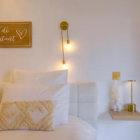 Apartment Luxe Azure Escape I Collection *